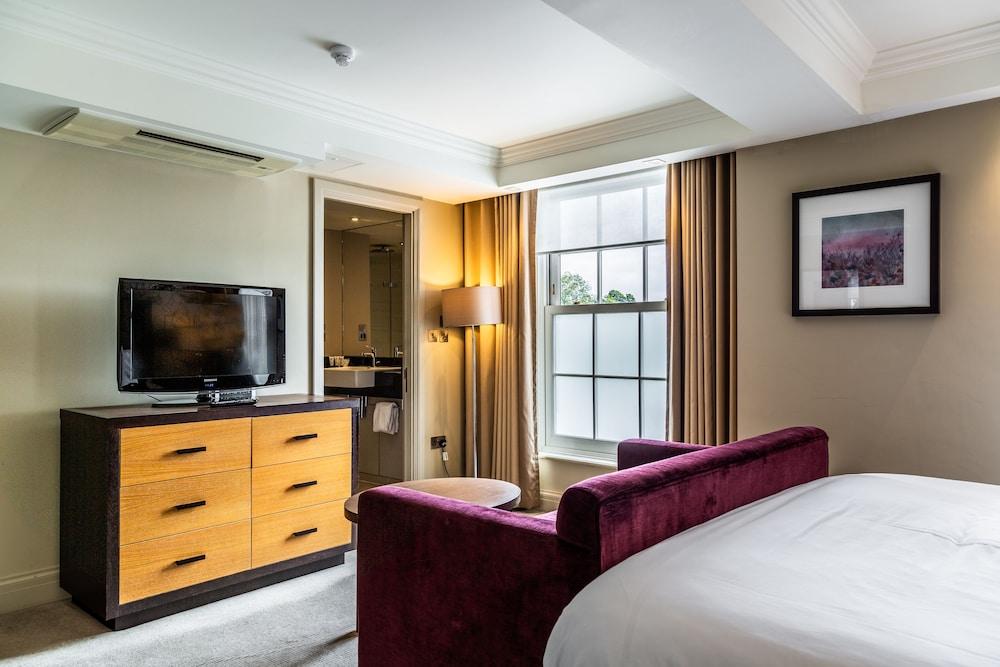 The Lensbury Resort Teddington Ngoại thất bức ảnh