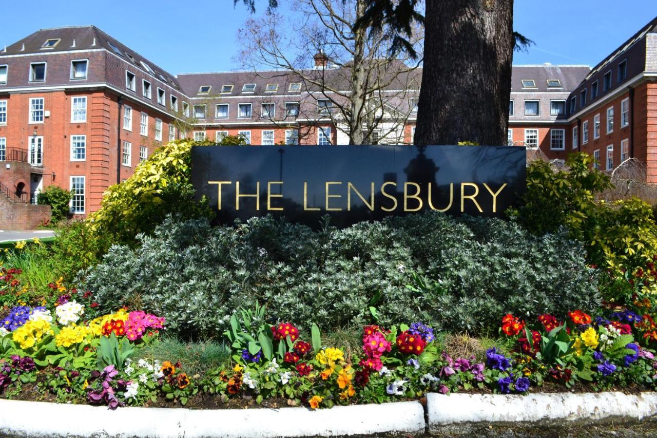 The Lensbury Resort Teddington Ngoại thất bức ảnh